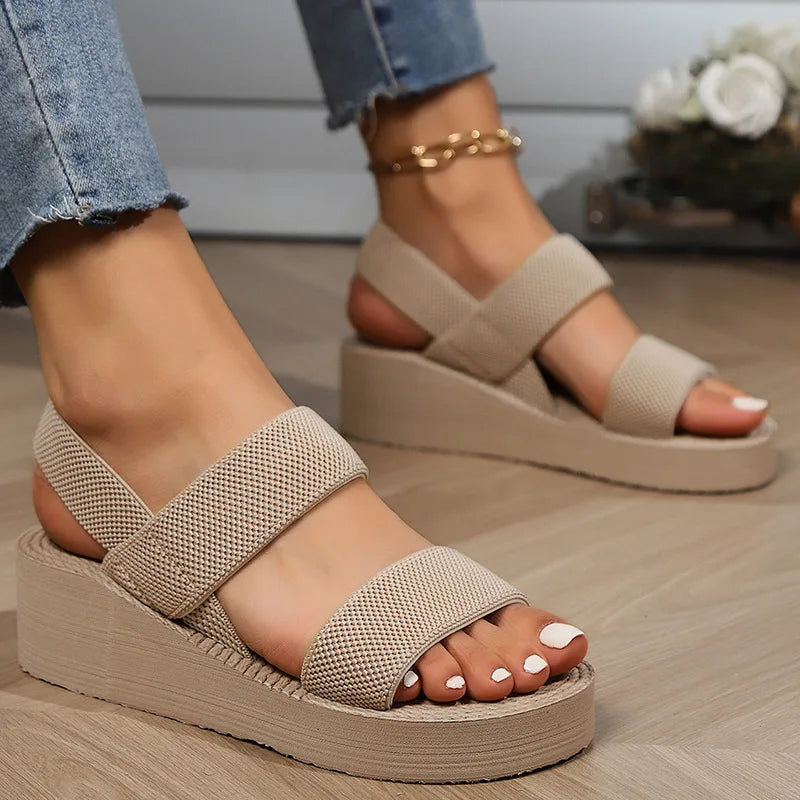 Kristy™ | Ensfarvede Kilesandaler